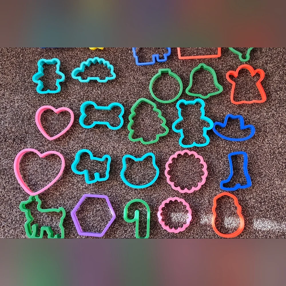 Lot of 35 Plastic Cookie Cutters Animals Holiday Transportation Dinosaurs + More
